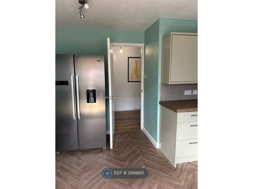 Property photo 1 of 12 Kitchen