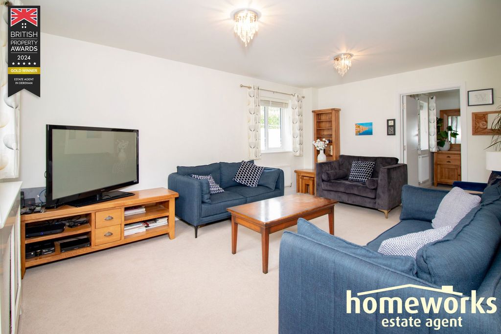 Property photo 3 of 21