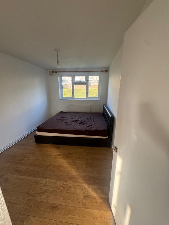 Property photo 1 of 4 1 Bed Flat For Sale Madras Road, Ilford Ig1