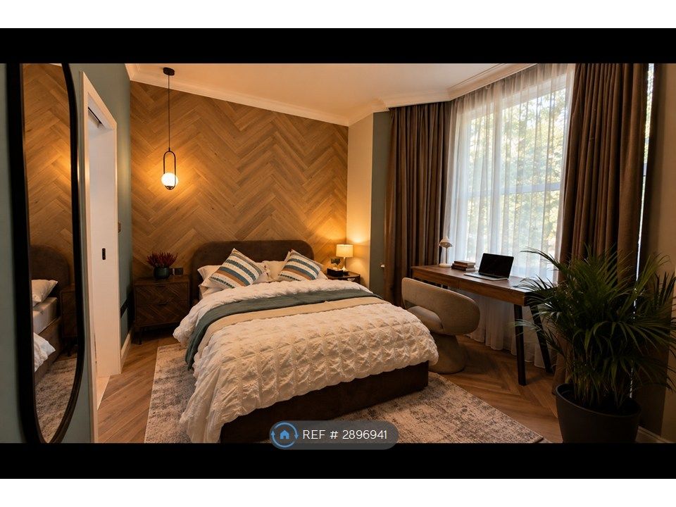Property photo 1 of 15 Bedroom 1