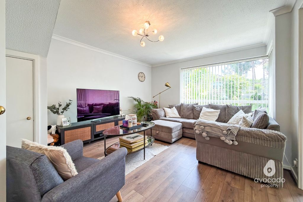 Property photo 3 of 13 5202394