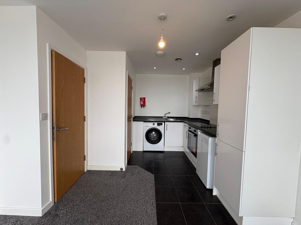 Property photo 3 of 4 6653c967-1845-4ccc-938d-9d0d9908c0Cb.Jpg