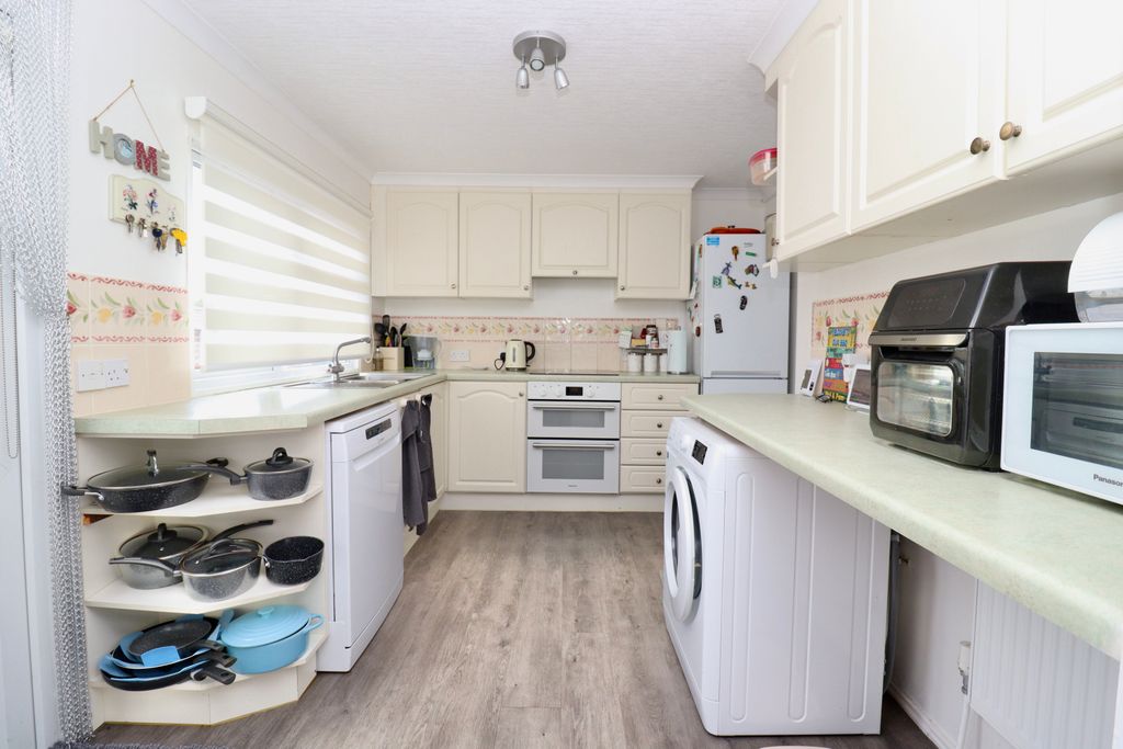 Property photo 2 of 20 Img_8675