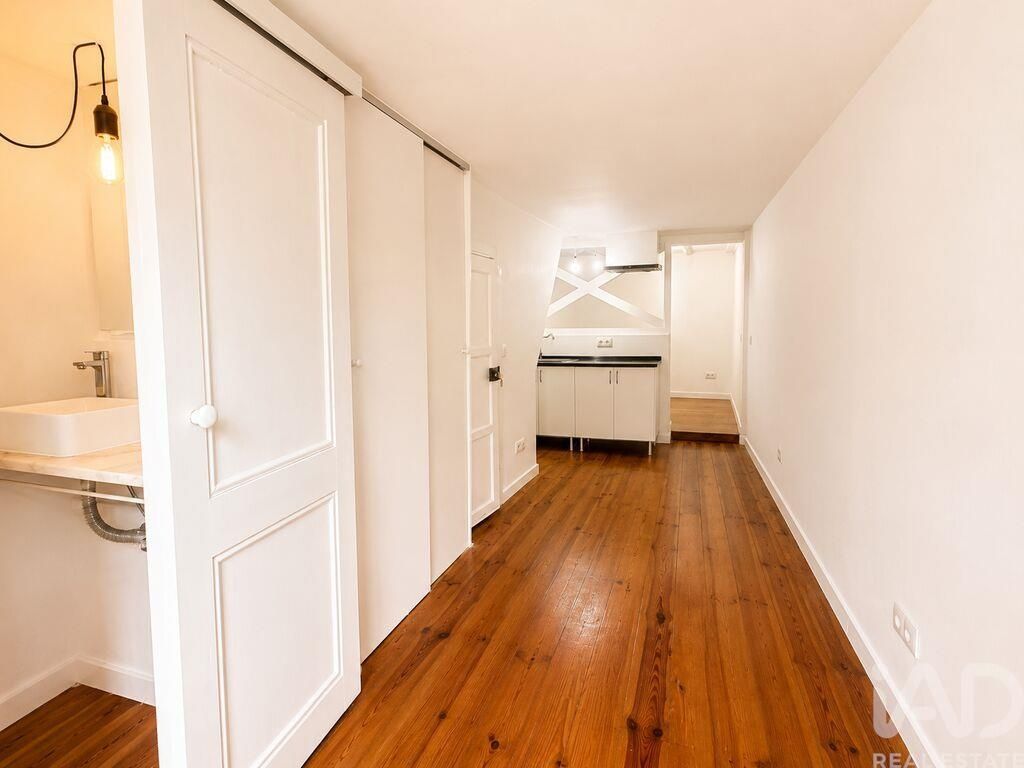 Property photo 3 of 35