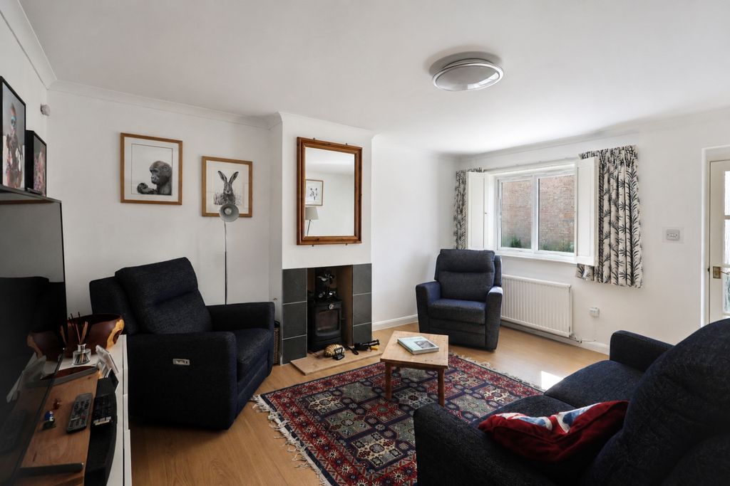 Property photo 2 of 23 Fbed48F5-02C3-4743-85C3-5Fe539D409B4