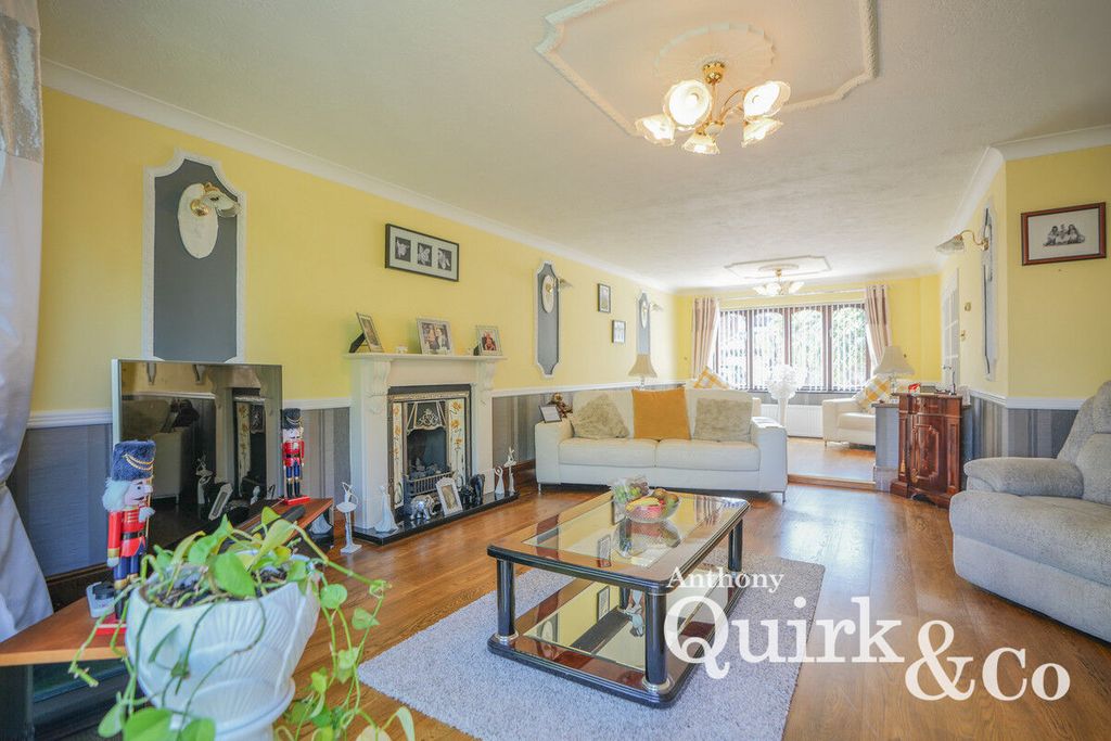 Property photo 3 of 22