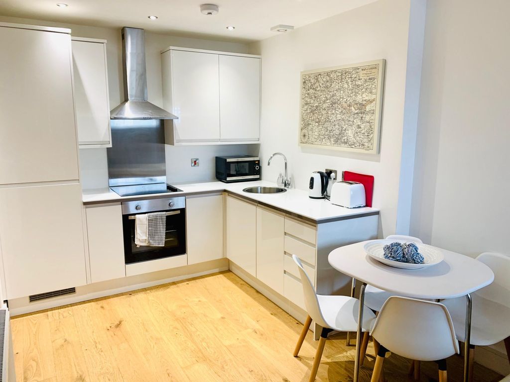 Property photo 1 of 7 Kitchen