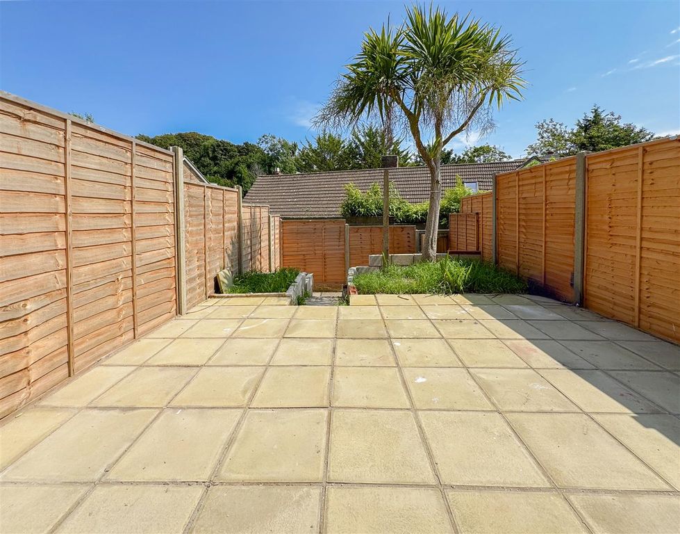 Property photo 2 of 23