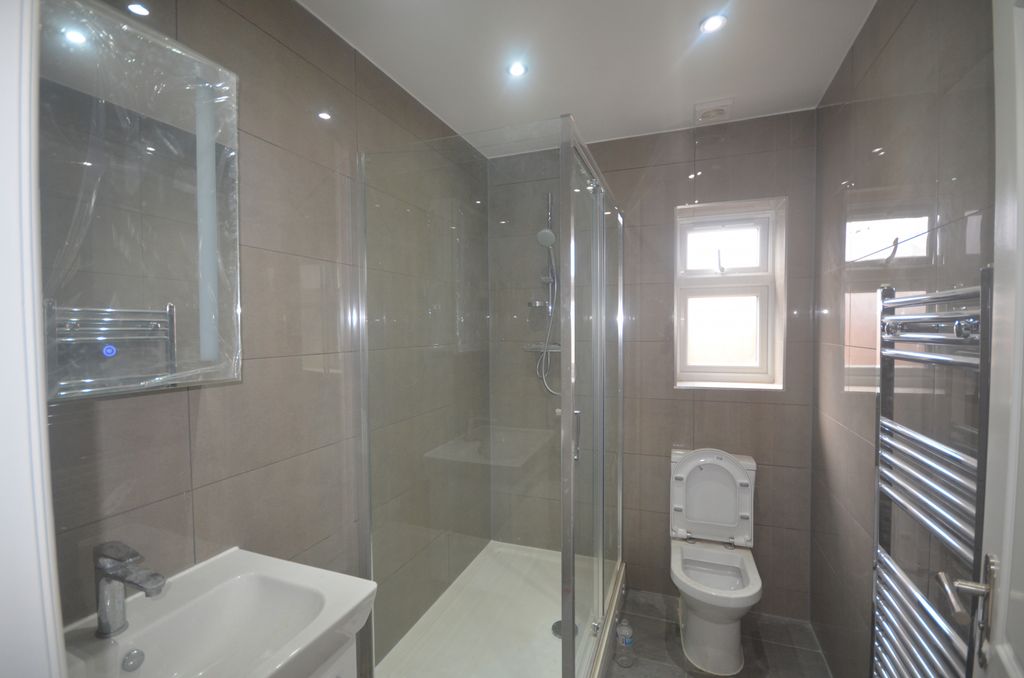 Property photo 3 of 4 Bathroom