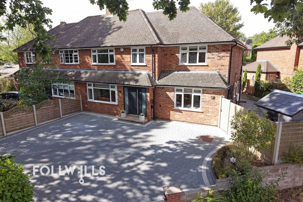 Property photo 1 of 27