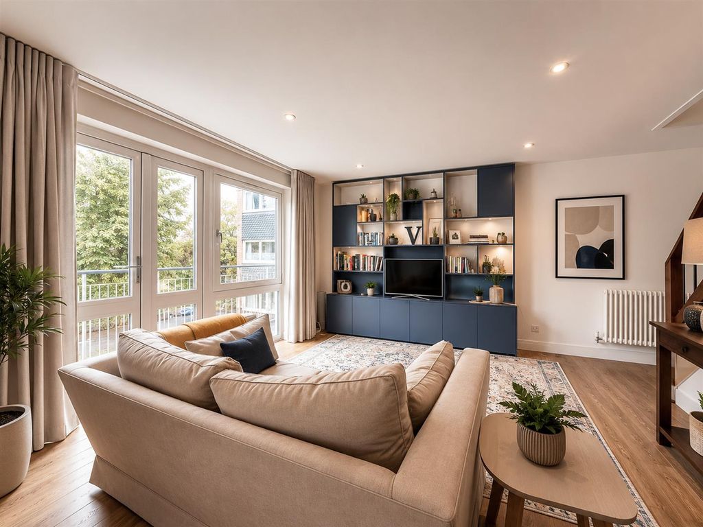 Property photo 3 of 10 Siting Room.Jpg