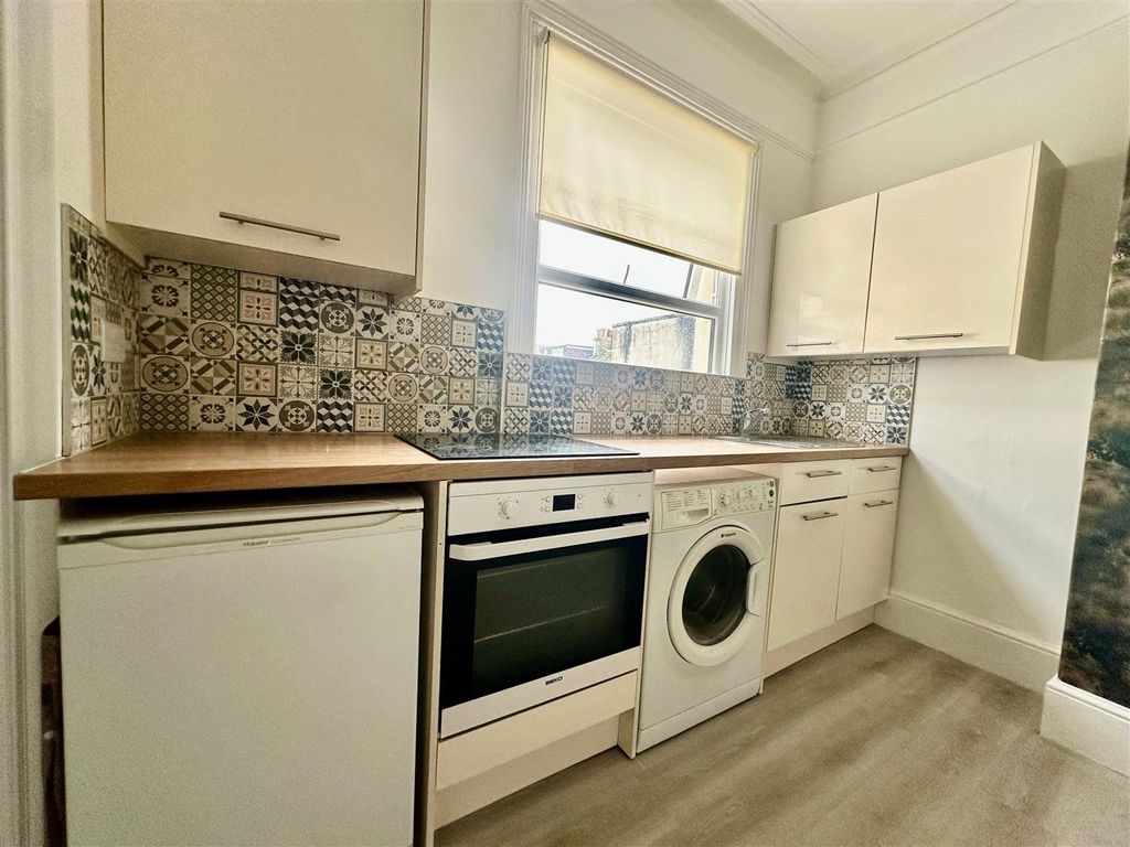 Property photo 3 of 11 3.Jpg