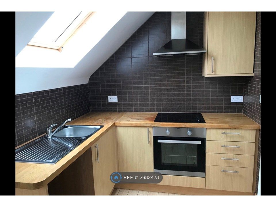 Property photo 1 of 9 Kitchen
