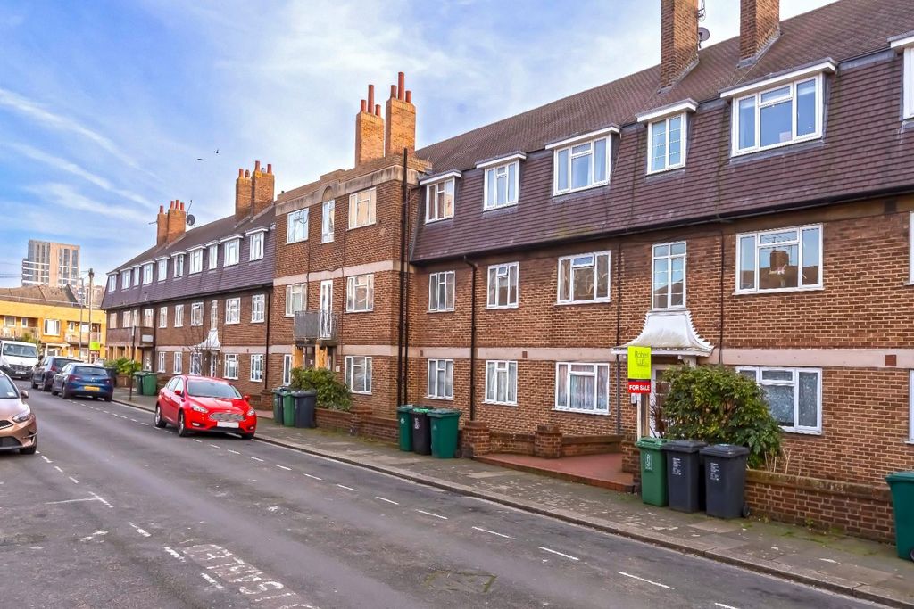 Property photo 1 of 12 Sheridan Mansions_10.Jpg