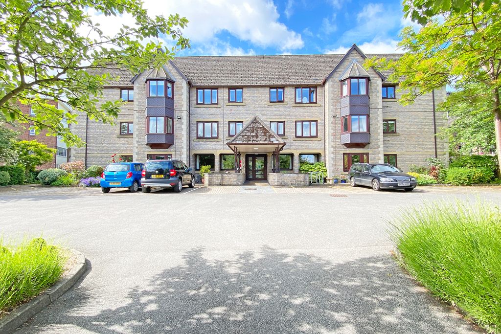 Property photo 1 of 8