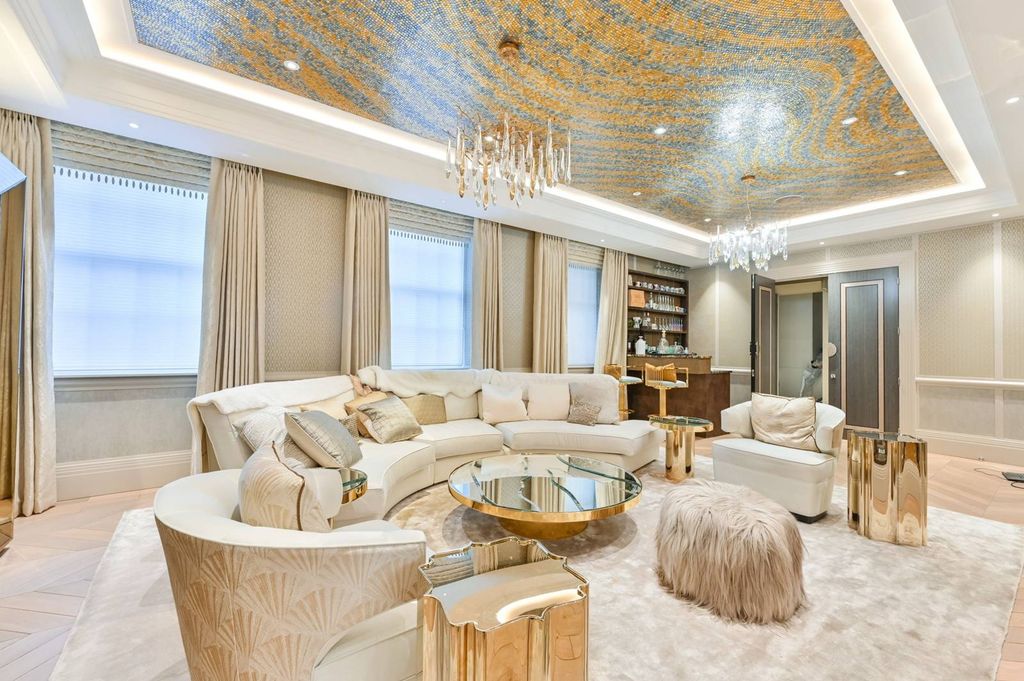 Property photo 1 of 34