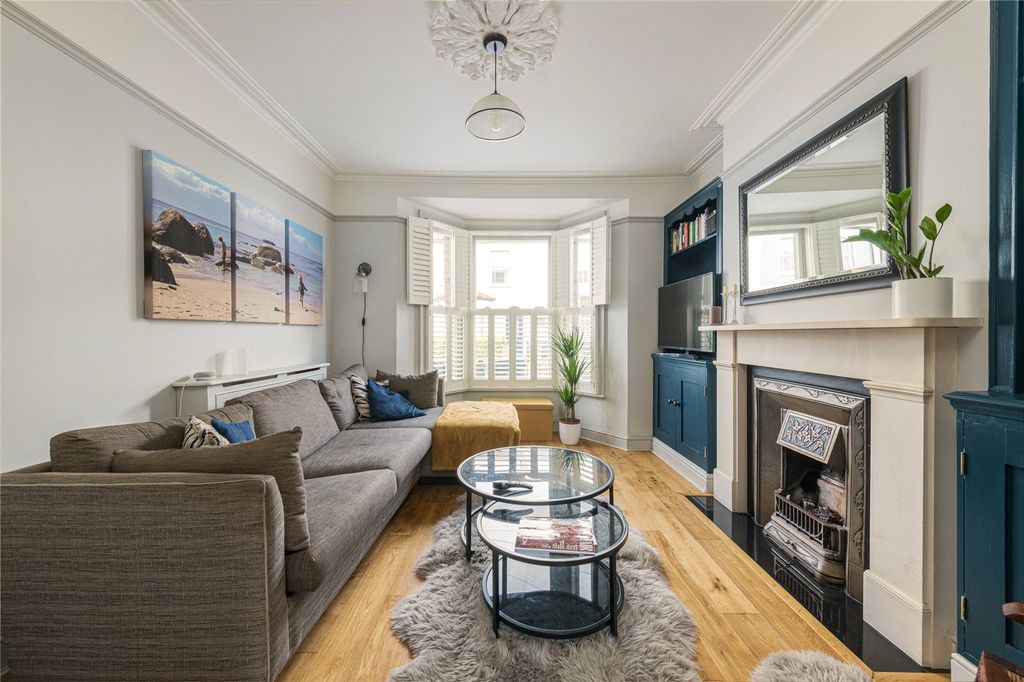 Property photo 2 of 15 Picture No. 24