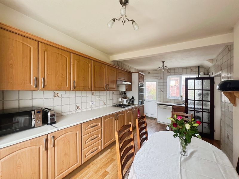 Property photo 3 of 16 Kitchen