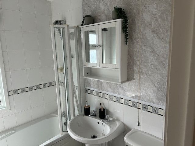 Property photo 3 of 4