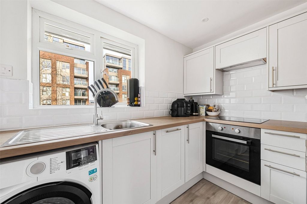 Property photo 3 of 9 Picture No. 43