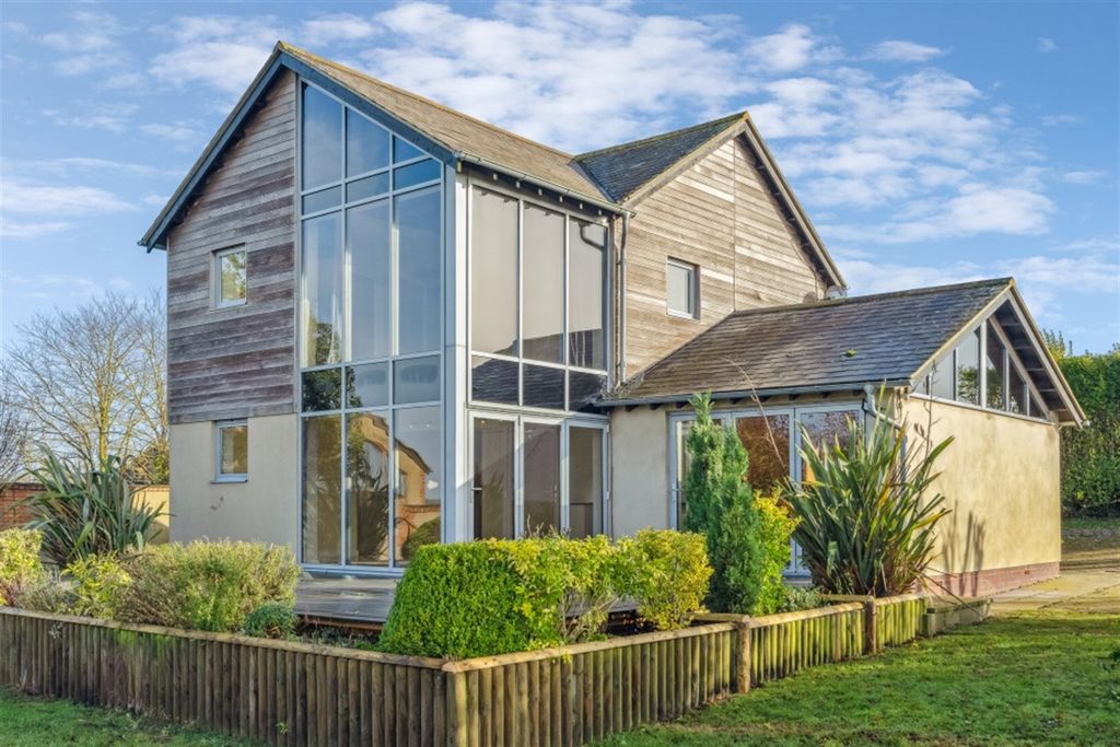 Property photo 1 of 13 (Email)