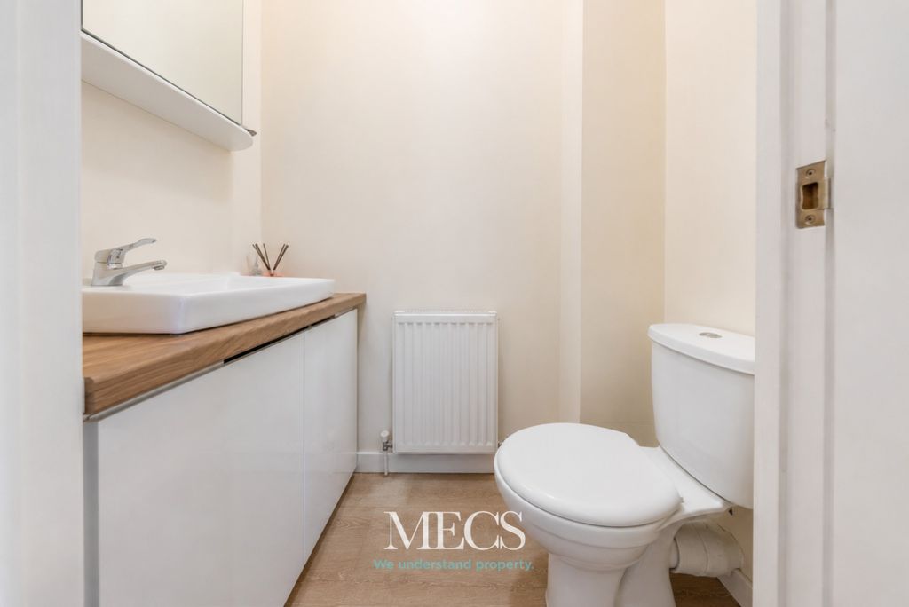 Property photo 3 of 10 1938464