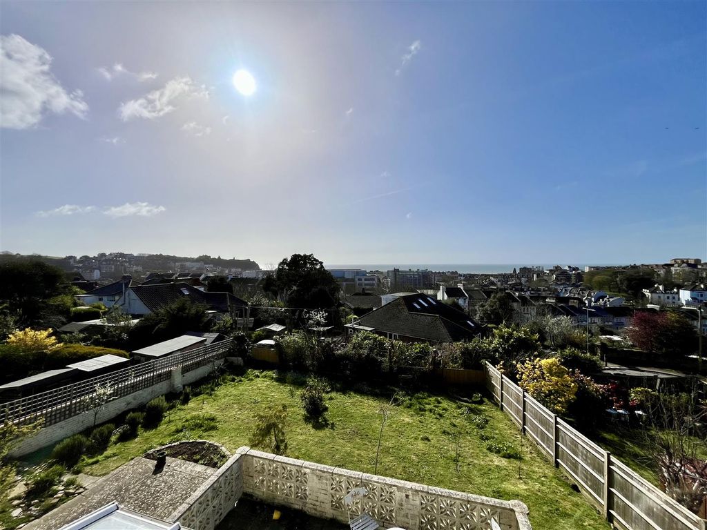 Property photo 1 of 44