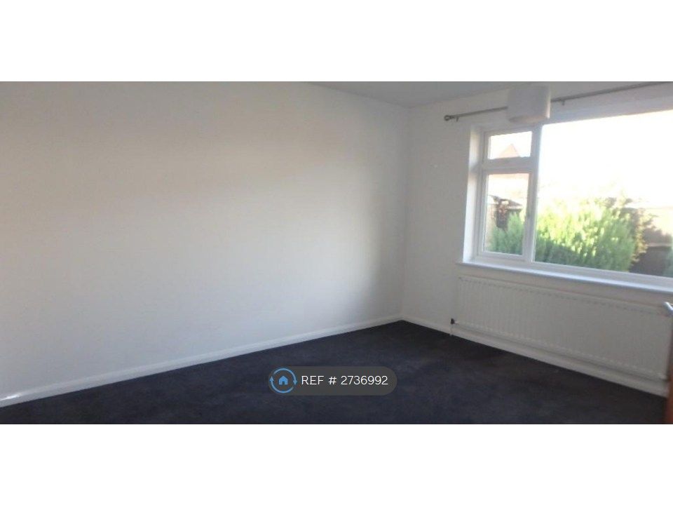 Property photo 2 of 9 Bedroom 1