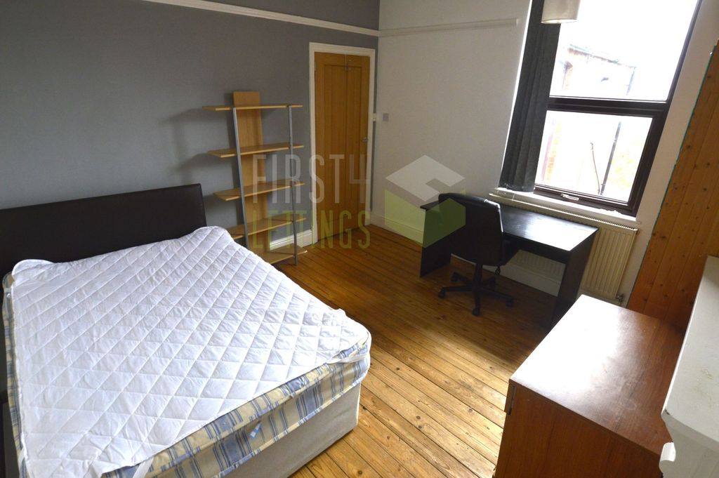 Property photo 3 of 9 Photo 13