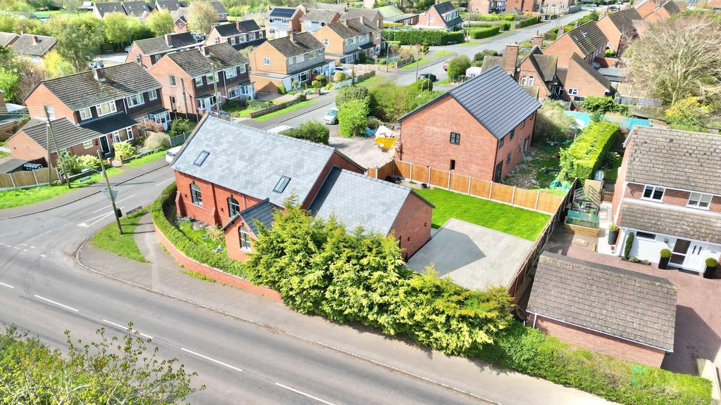 Property photo 2 of 31