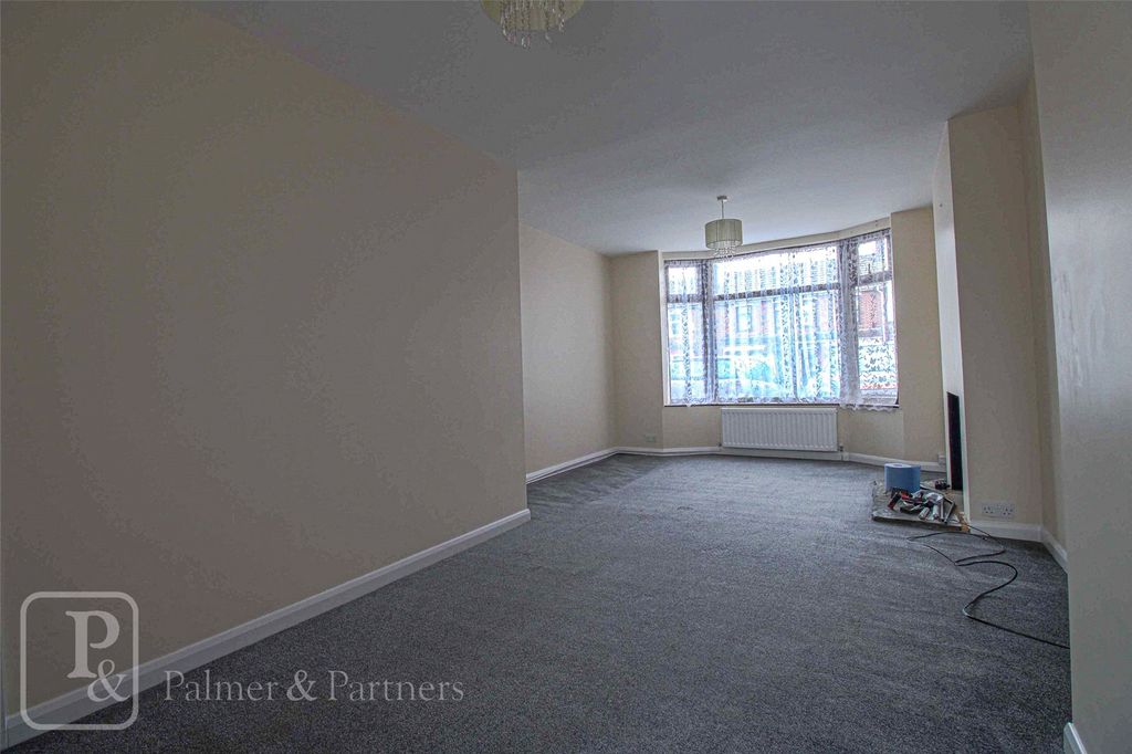 Property photo 3 of 13 Lounge Diner