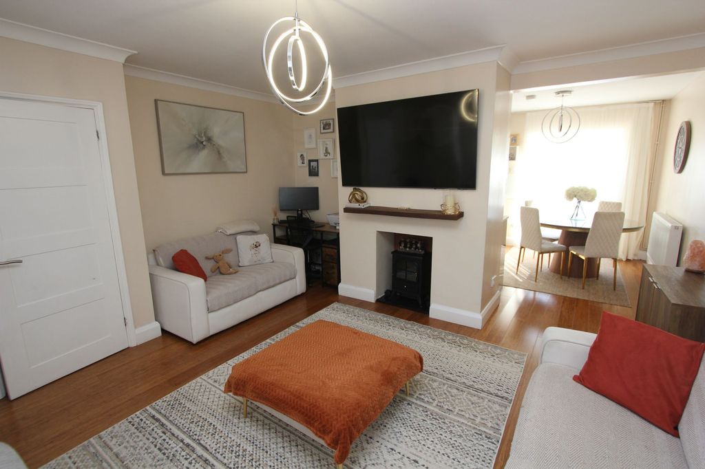 Property photo 2 of 29