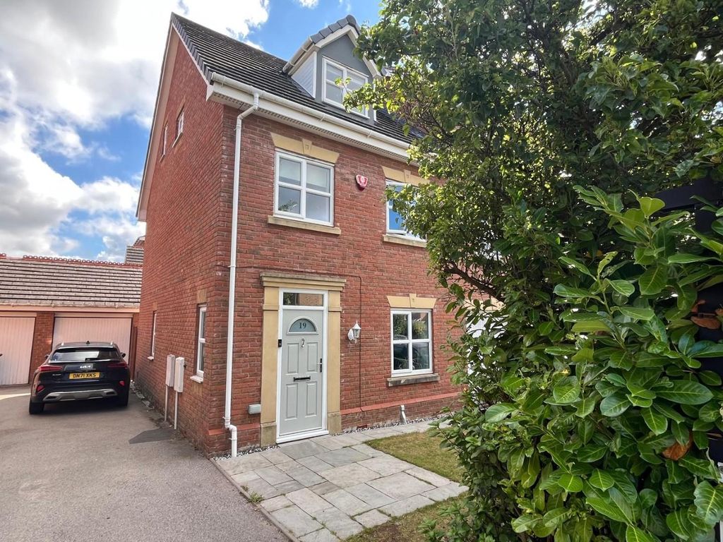 Property photo 1 of 16 Cee72c3A-814F-4Ada-A3Eb-B8d0A2B6F221.Jpg