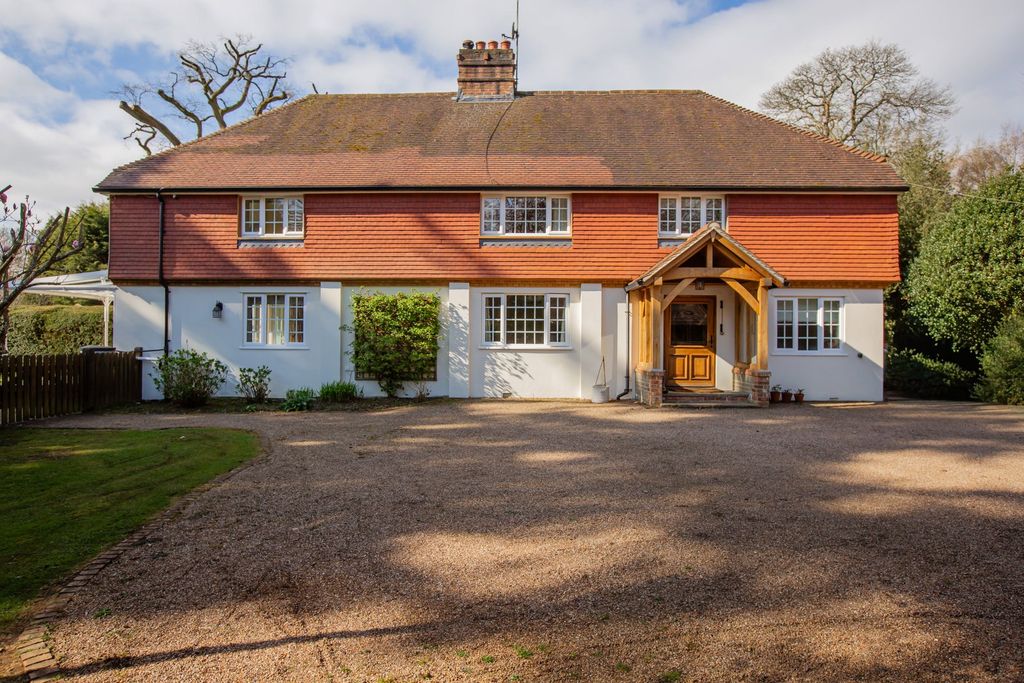 5 bed detached house for saleRidlands Lane, Limpsfield Chart, Oxted, Surrey RH8