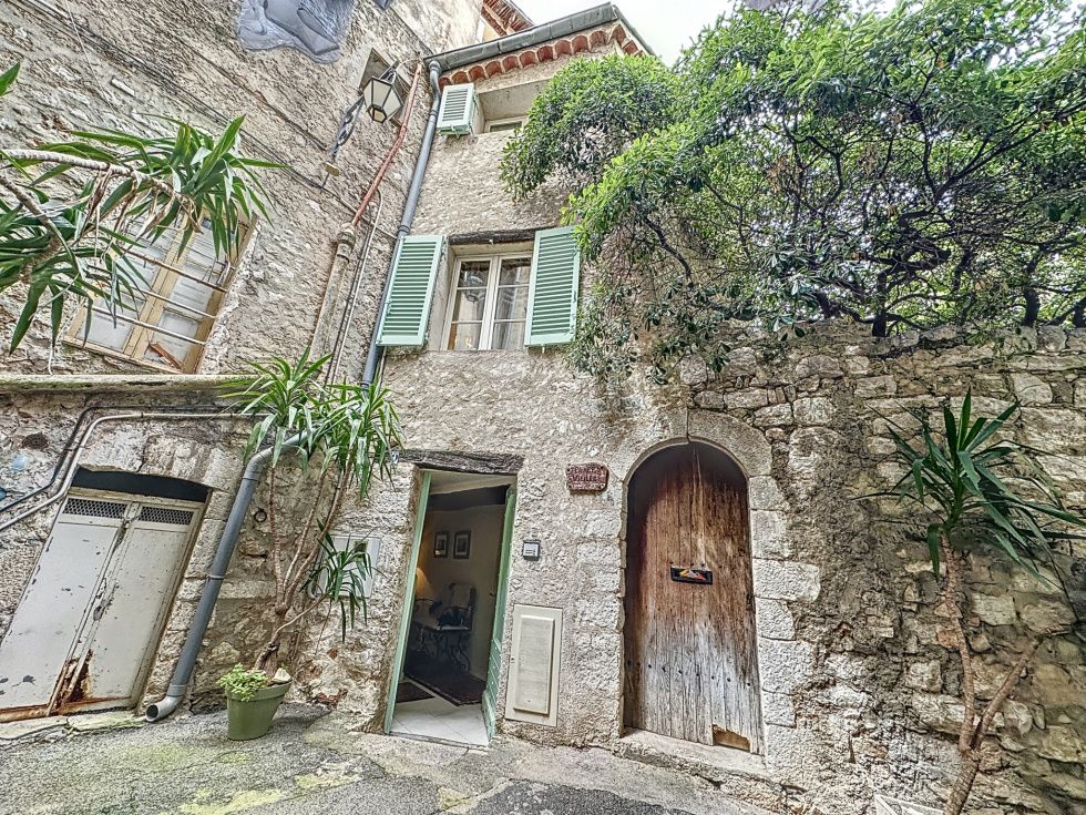 Property photo 2 of 10