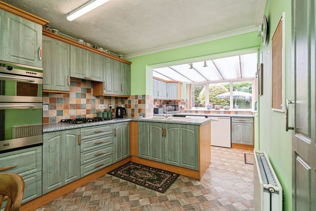 Property photo 3 of 19