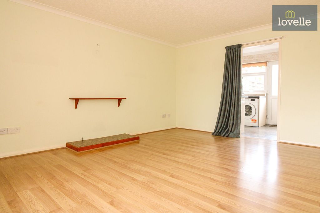 Property photo 3 of 16
