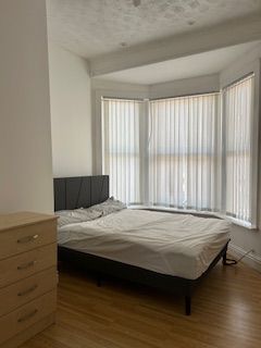 Property photo 2 of 4 Room