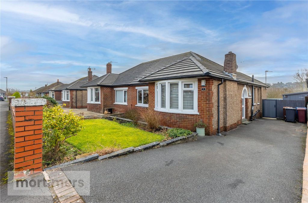 Property photo 1 of 16 Front External