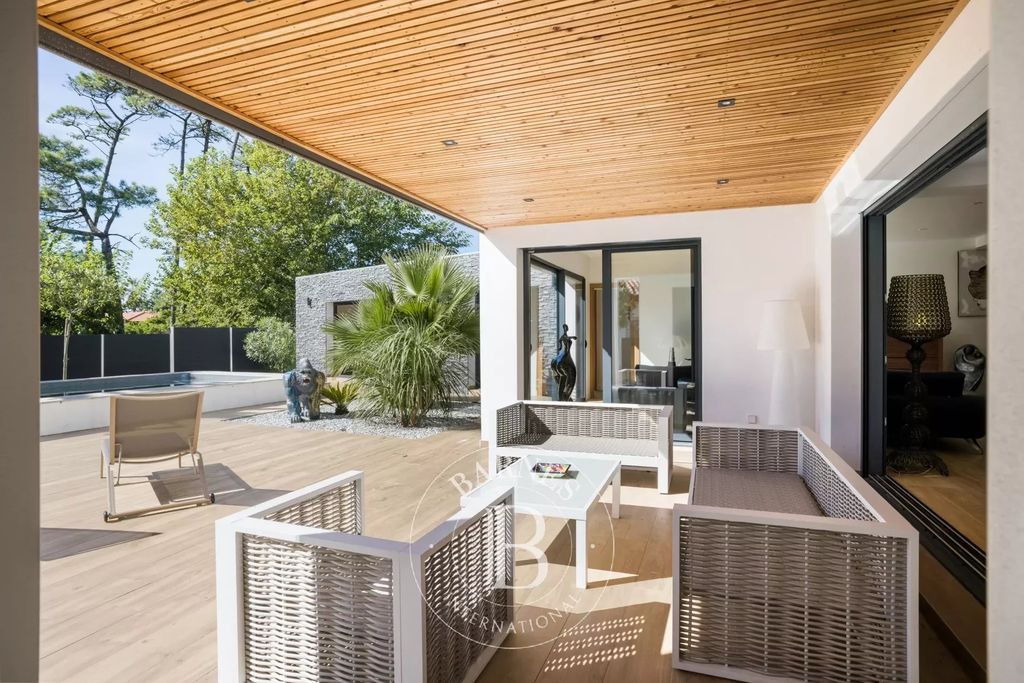 Property photo 1 of 1