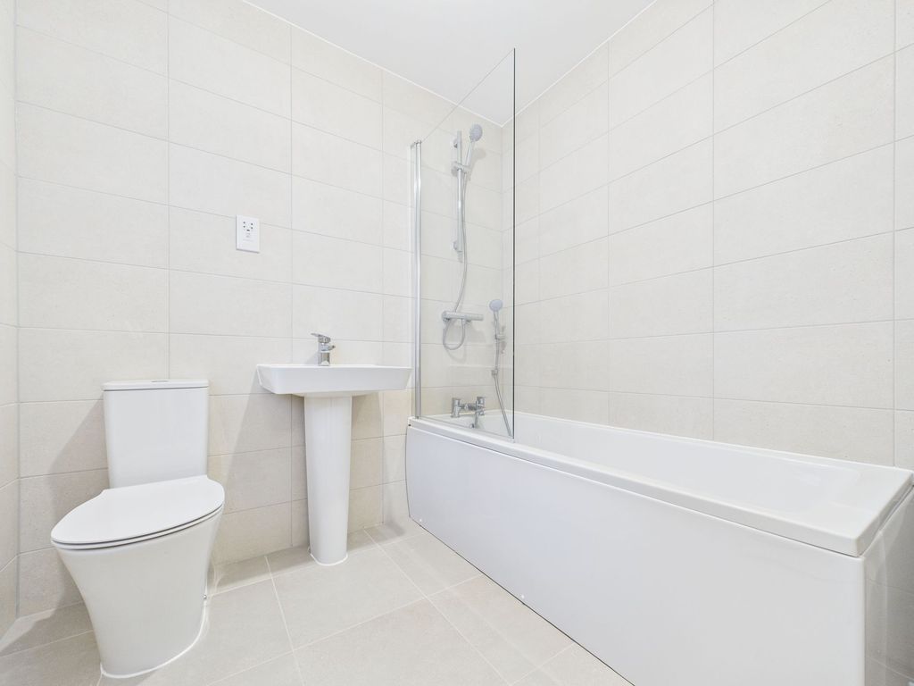 Property photo 3 of 25