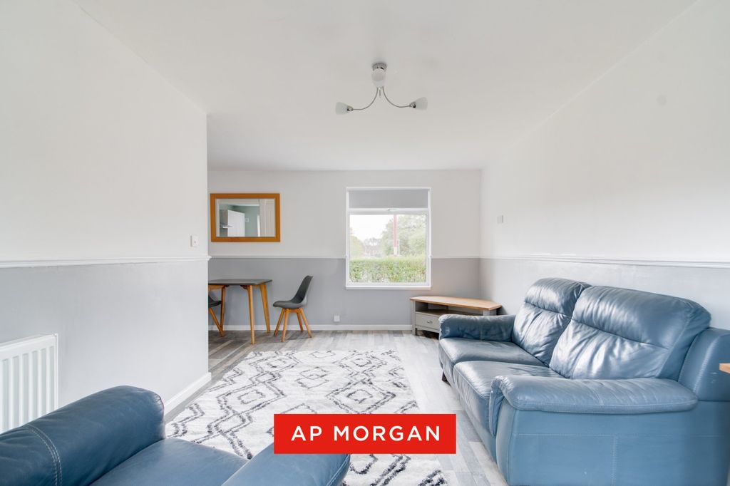 Property photo 3 of 11 Picture No. 02