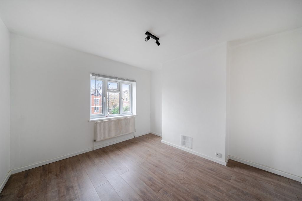 Property photo 3 of 10 Picture No. 21