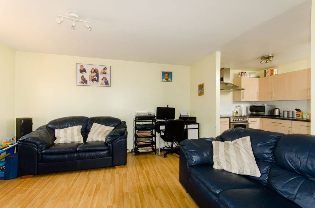 Property photo 1 of 5