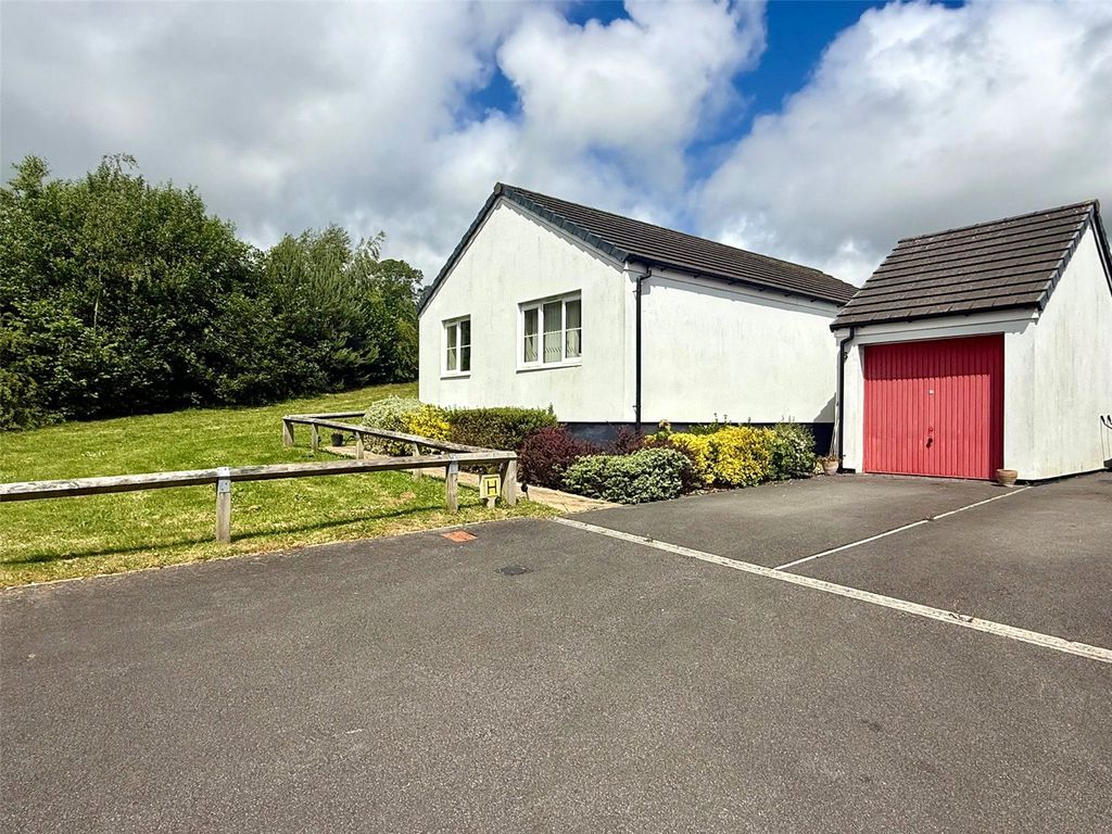 Property photo 2 of 14 Picture No. 21