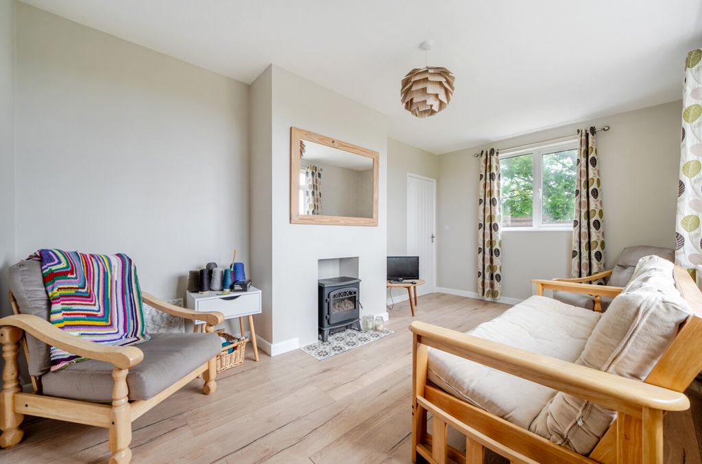 Property photo 2 of 22 1470059-8-6A201Eb...