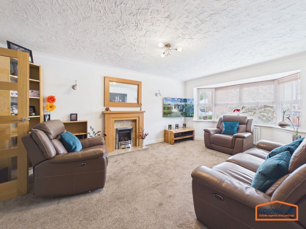 Property photo 3 of 33