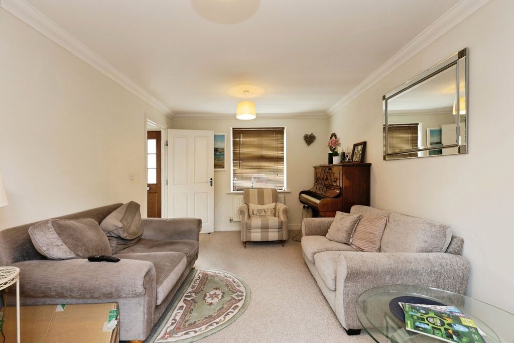 Property photo 3 of 20