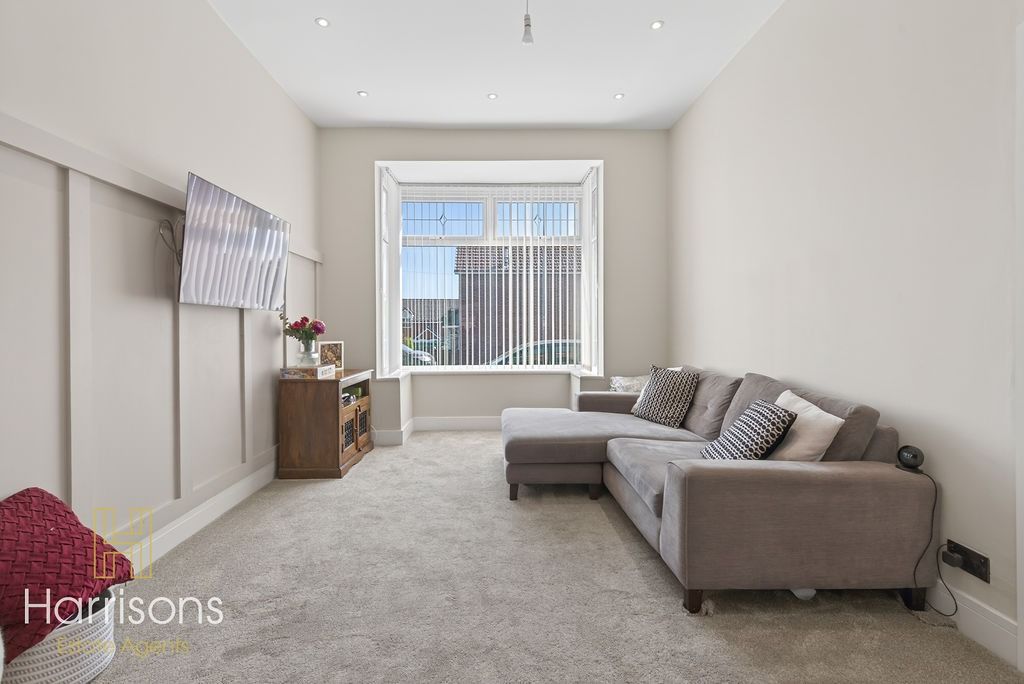 Property photo 2 of 26 5124322