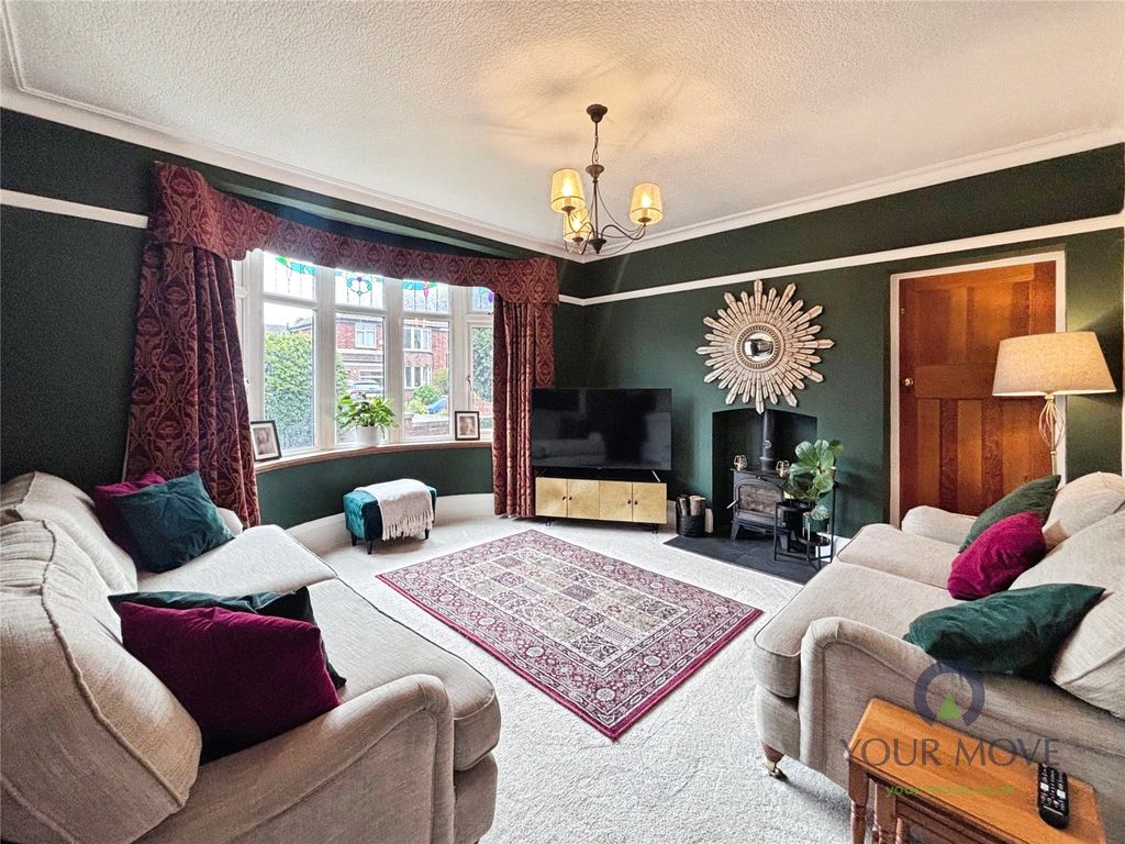 Property photo 2 of 27 Lounge